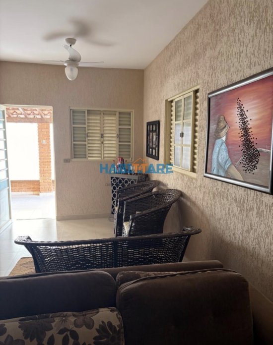 casa-venda-furnas-formiga-mg-ref-221-1051407